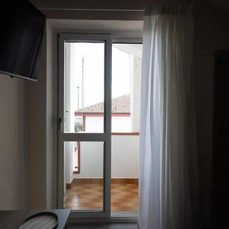 Konukevi Le Di Gaudre 4*